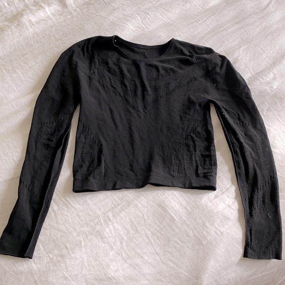 Fabletics cropped workout top - size L - Picture 1 of 1